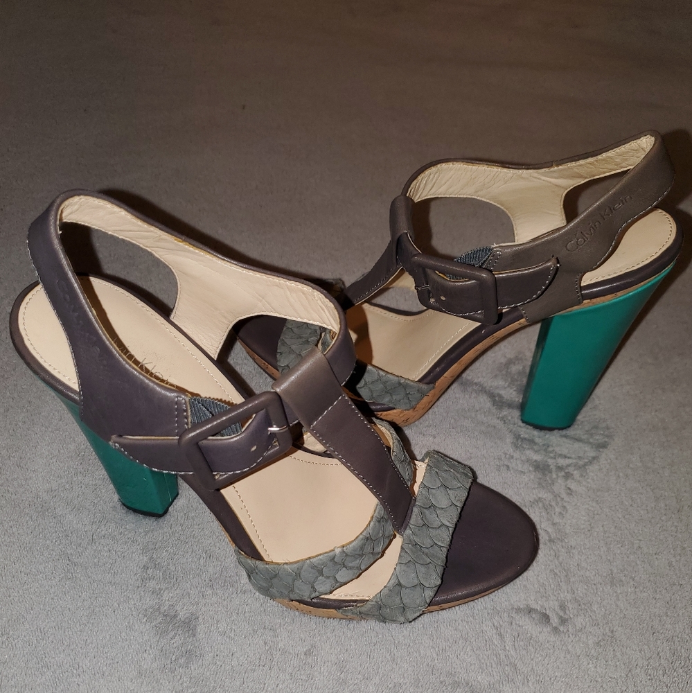 Calvin Klein Bea Color Block Chunky Heel Sandal, size 8